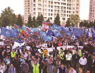 Azeri opposition ‘stuck in the past,’ Aliyev’s aide says