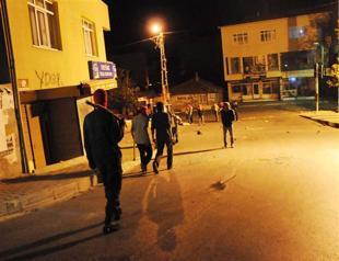 Police launch operations in Istanbuls Gülsuyu after leftist protester killed in clashes