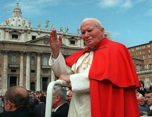 Vatican sets April 2014 for historic two-pope sainthood