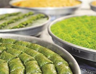 Turkey stampedes to baklava for sugar feasts