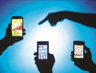 Mobile imports raise current account gap
