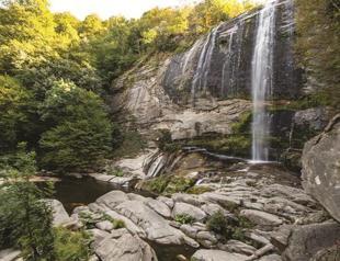 Waterfall in Bursa invites nature lovers