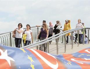74 percent of Turkey lost hopes for EU