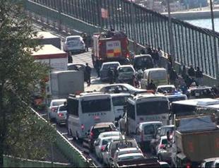 Istanbul’s traffic increases with car accidents