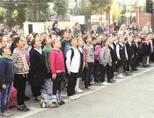 Turkish PM backs oath decision as opposition hits hard