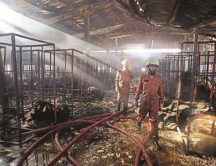 Bangladesh garment factory fire kills 10