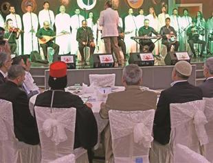 Turkeys minority foundations meet in Mardin for iftar dinner