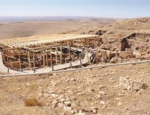 Roof to preserve Göbeklitepe excavation area