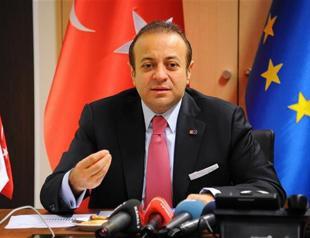 Turkeys EU minister slams progress reports release day