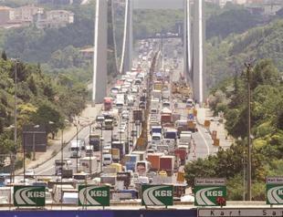 Istanbul’s ‘holiday exodus’ locks roads over weekend