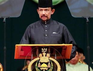 Sultan of Brunei introduces tough Islamic punishments