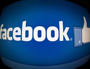 Facebook pulls beheading video amid furor