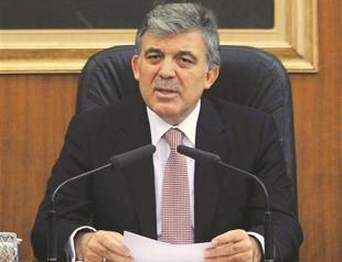 Turkish President Gül weighs into debate, stands behind intelligence chief