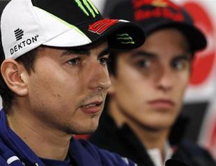 Lorenzo says pressure on gaffe-hit Marquez
