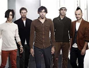 MaNga takes stage in LA