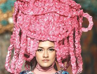 Indonesian designers defy cliches of Muslim fashion