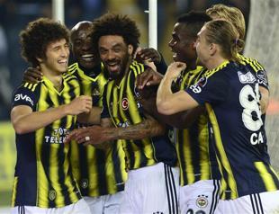 Fenerbahçe sweeps past Gaziantepspor with 3-1 victory to stay on top
