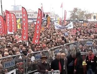 Thousands of Alevis hit streets in Istanbul