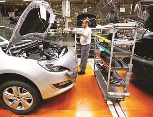 GM sees auto industry slowing in Middle East