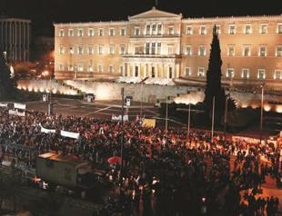 Greek government survives opposition’s confidence motion