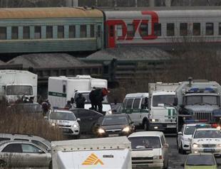 Russia moves detained Greenpeace activists to St Petersburg