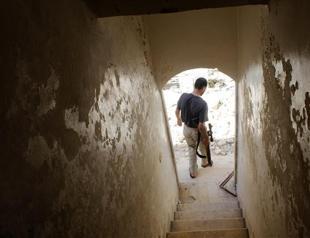 Former Syria defense minister defects to Turkey