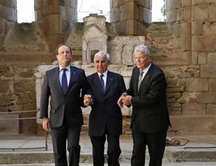 Joined hands heal scars of France and Germanys past