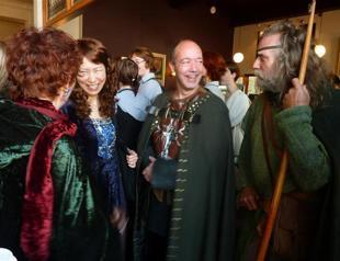 Hobbit fans get sneak peek at new movie
