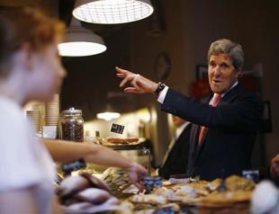 Dont let spying row taint trade talks, Kerry urges EU