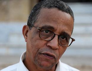 Acclaimed author Yasmina Khadra joins Algerian presidential race