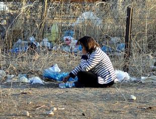 Turkish mayor stops hunger strike over Syria border wall