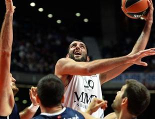 Real Madrid hammers Efes Anadolu 103-57 in Euroleague
