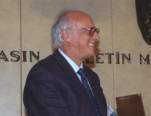 Turkish football mourns death of master pundit Doğan Koloğlu