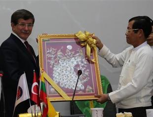 Turkey and Myanmar very close despite distance: FM Davutoğlu