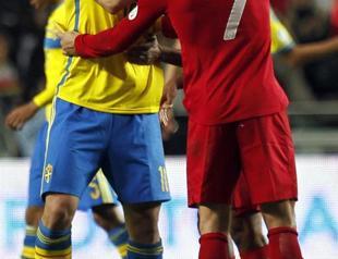 Low-flying Ronaldo deals first blow against Ibrahimovic in playoff, France in danger