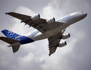 Gulf airlines splash out over $150 billion as Boeing launches new jet