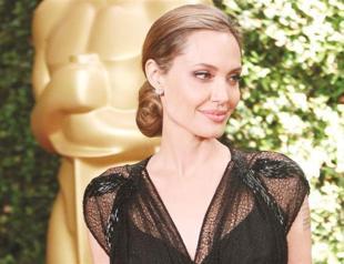 Actress Jolie honored with honorary Oscar
