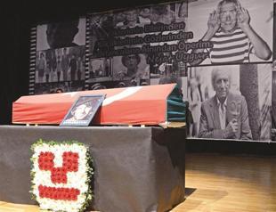 Turkish theater actor Nejat Uygur’s funeral held in Istanbul