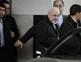 Khamenei vows no retreat in Iran talks