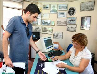 Family runs Aegean town for 100 years