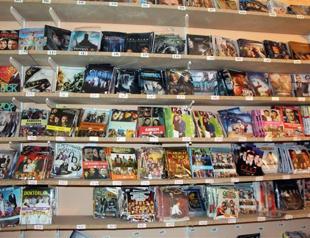 Istanbul police seize 20,000 pirated CDs