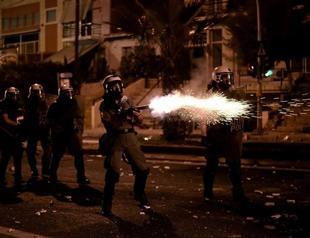 Police chiefs quit in Greece shake-up after Neo-Nazi murder