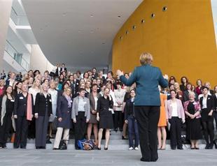 German parties agree to introduce quota for women on boards