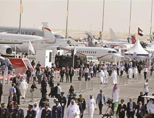 Airbus and Boeing sign Gulf supply deals, after big orders