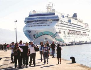 İzmir hosts 500,000 cruise ship tourists