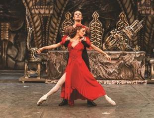 Count Dracula comes back to life on Ankara stage