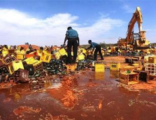 Nigeria sharia police smash 240,000 bottles of beer