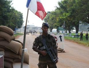 France sends troops to Central African Republic to stem bloodletting