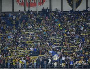 Fenerbahçe’s supporter group head detained together with two other fans