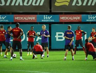 New Galatasaray coach Roberto Mancini set for baptism of fire against Juventus